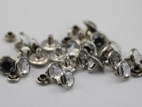 7mm Crystal H102 Acrylic Rhinestone Rivets For Garments - 25 Pieces [Kitchen]