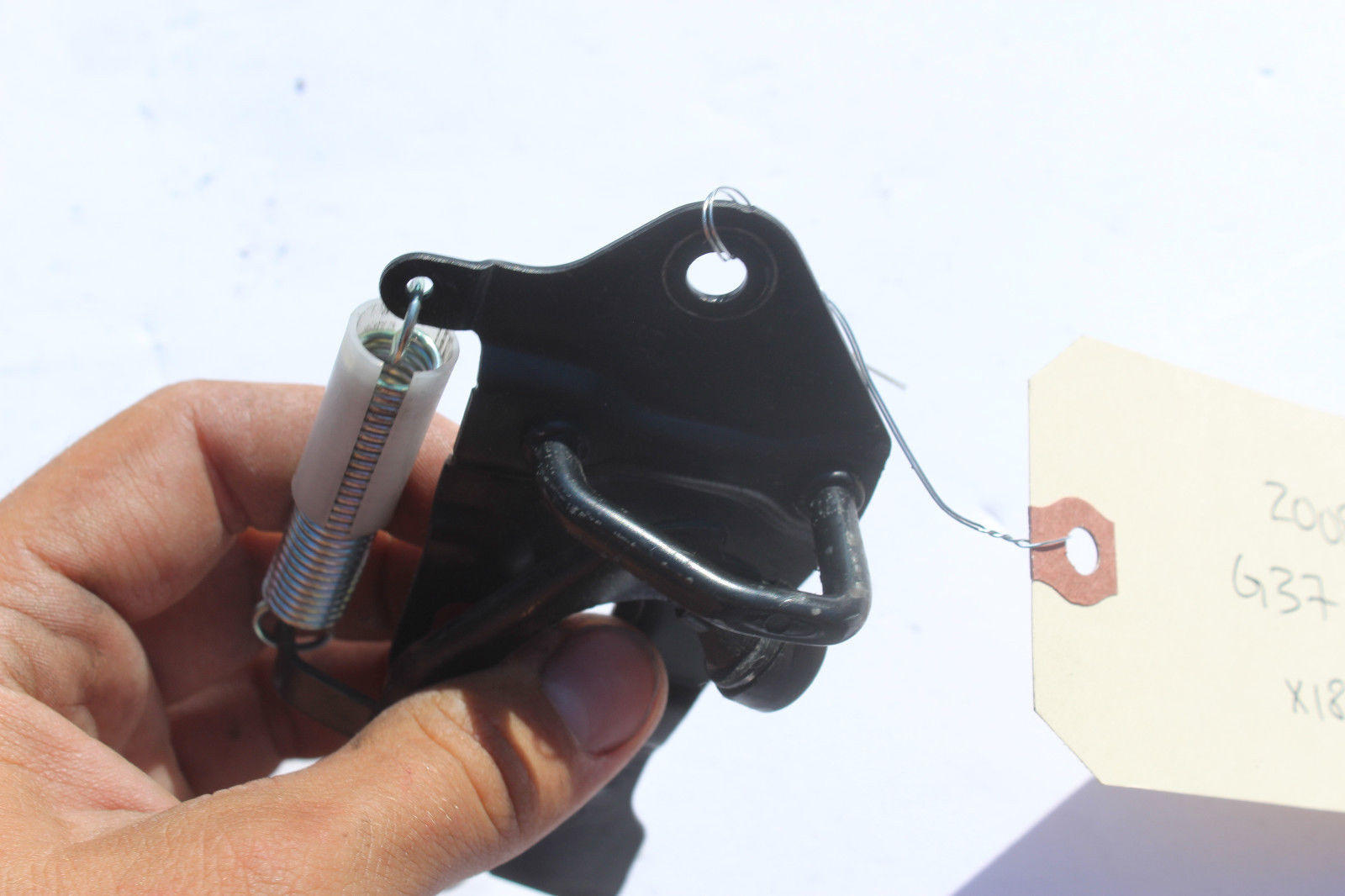 20082013 INFINITI G37 COUPE TRUNK LOCK CATCH LATCH X1847 Car & Truck