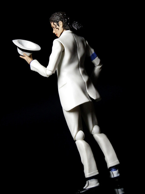 michael jackson smooth criminal figure