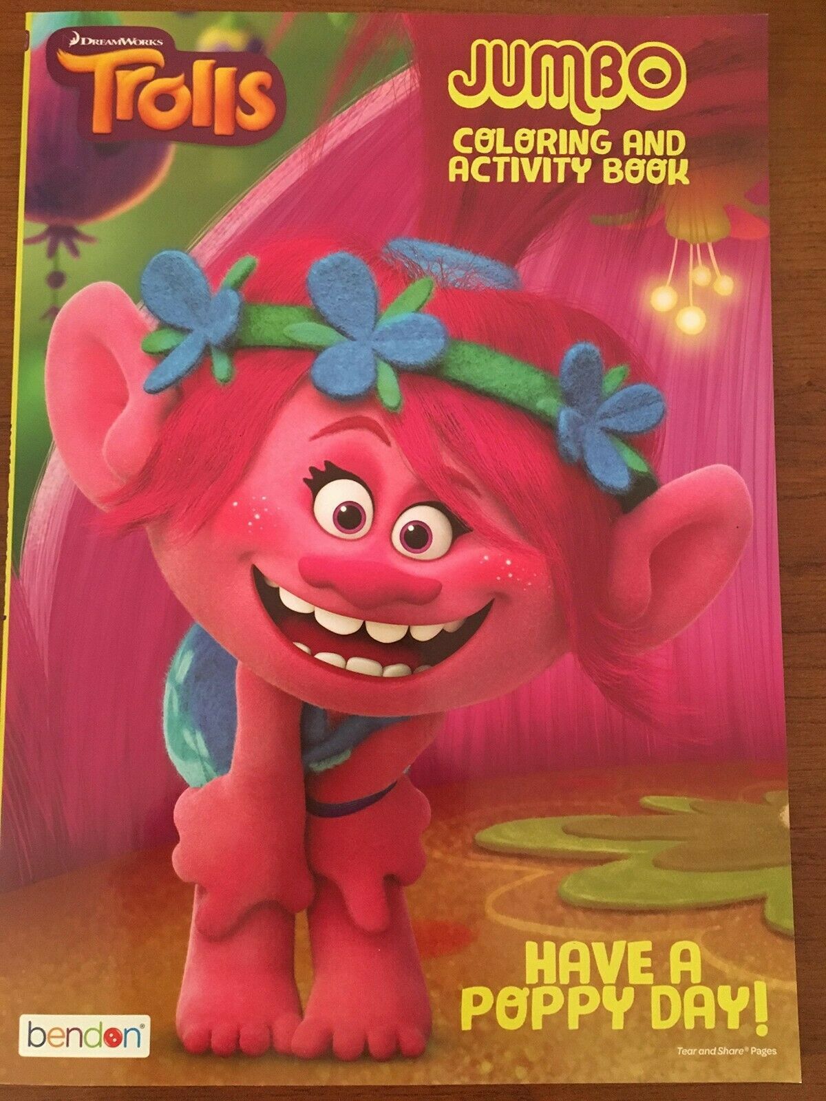 DreamWorks Trolls Jumbo Coloring & Activity Book Hug Me - Books & Magazines