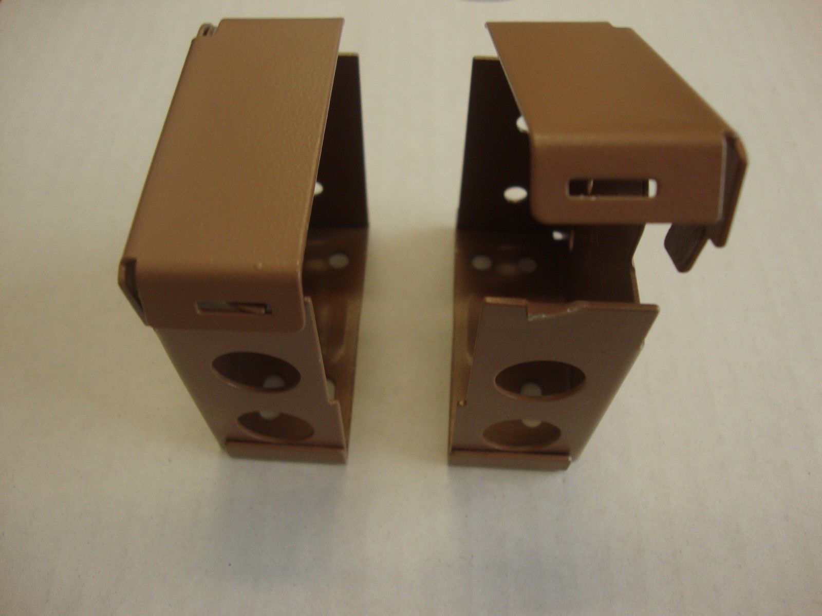 (4 pair) Horizontal Blind Brackets, for 2" X 2" Head Rail, in Cocoa