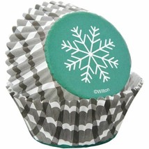 Snowflake Plaid 75 Ct Baking Cups Cupcake Liners Wilton - $3.16
