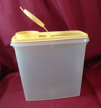 Tupperware Cereal Storage Container with Yellow Flip Up Lid 471-4 469-21  - $9.99