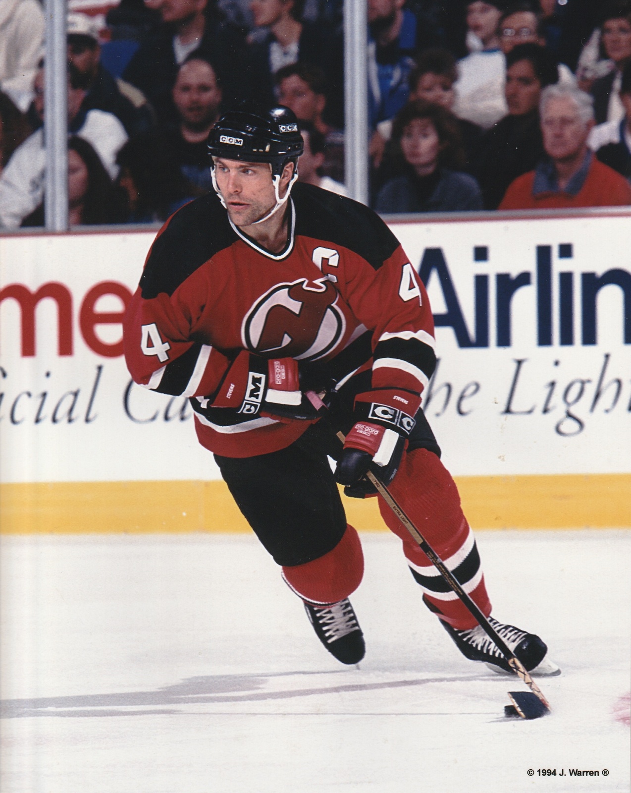 Scott Stevens New Jersey Devils Unsigned Hockey Photo - Hockey-NHL