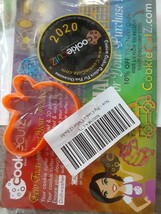 Pippa Pig head Cookie Cutter- cookie cutz brand 2 inch new in package - $2.48