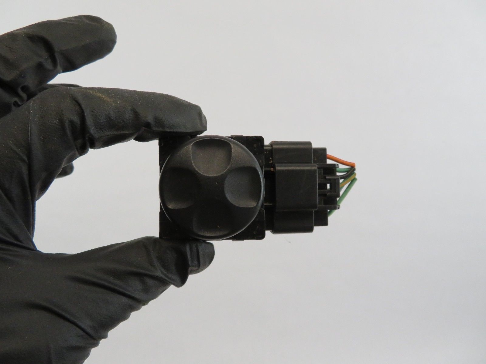 3519H CHRYSLER 200 15 16 17 2017 OEM FRONT DRIVER POWER SEAT CONTROL