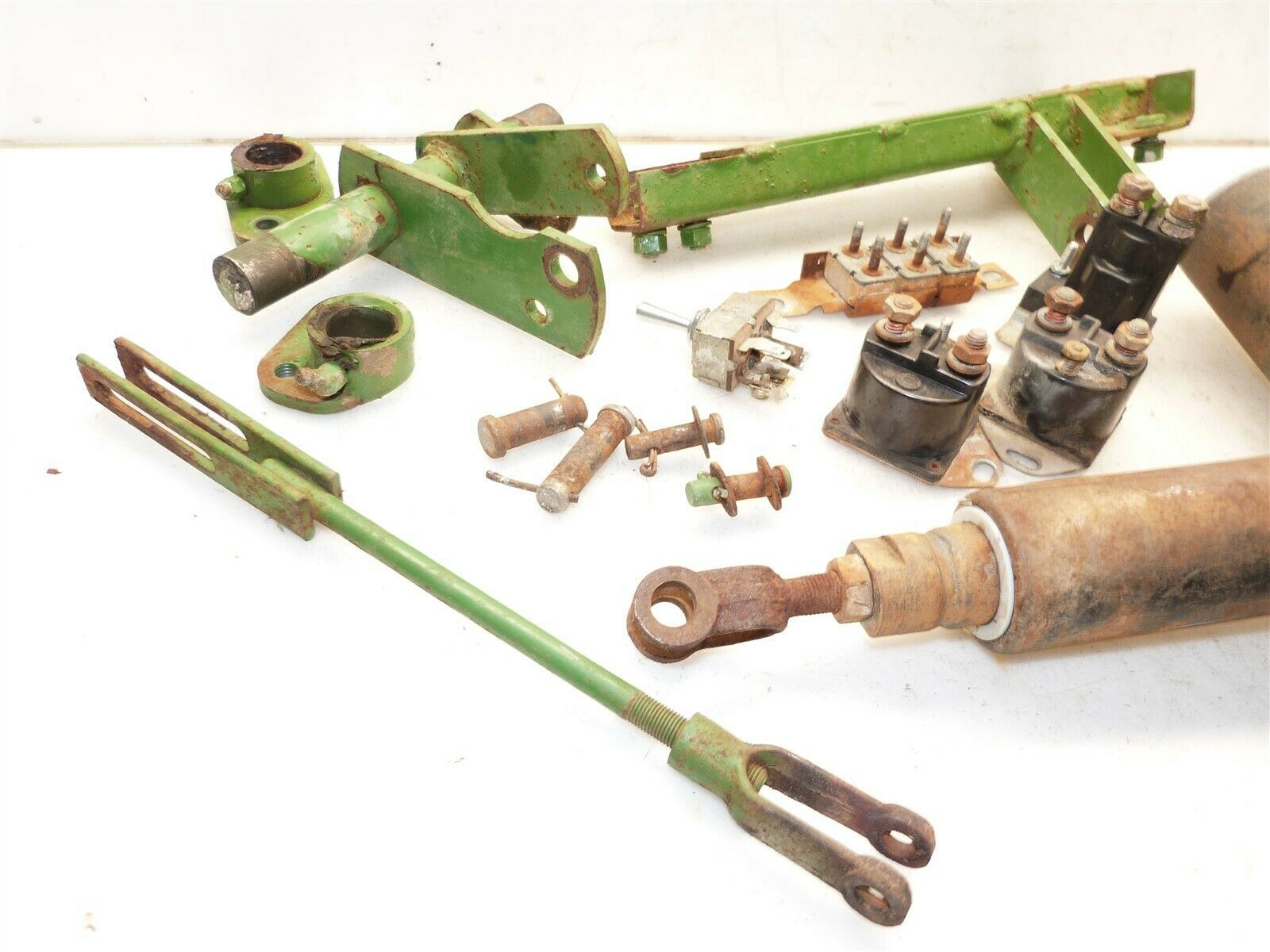 John Deere 110 112 Tractor Electric Lift Assembly Everything Else