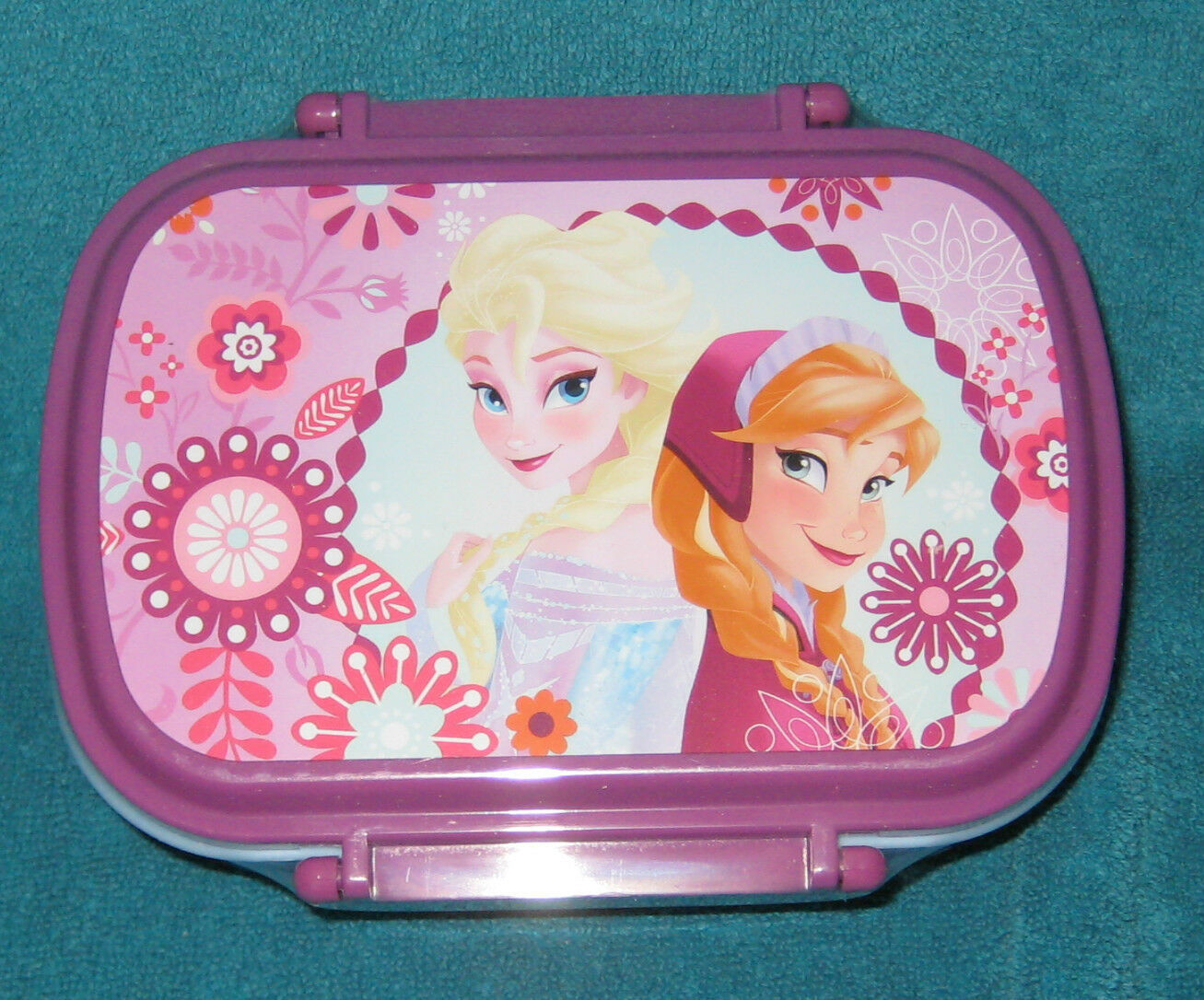 Primary image for Disney Store Frozen Elsa and Anna Snack or Lunch Box. Removable Compartment. New