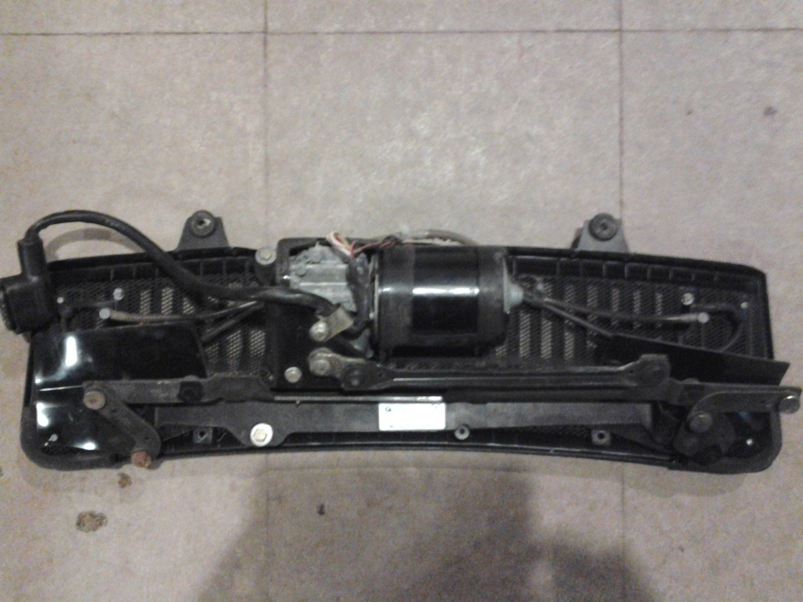 89 Jaguar XJS Wiper Motor, Transmission and Cowl Great Condition