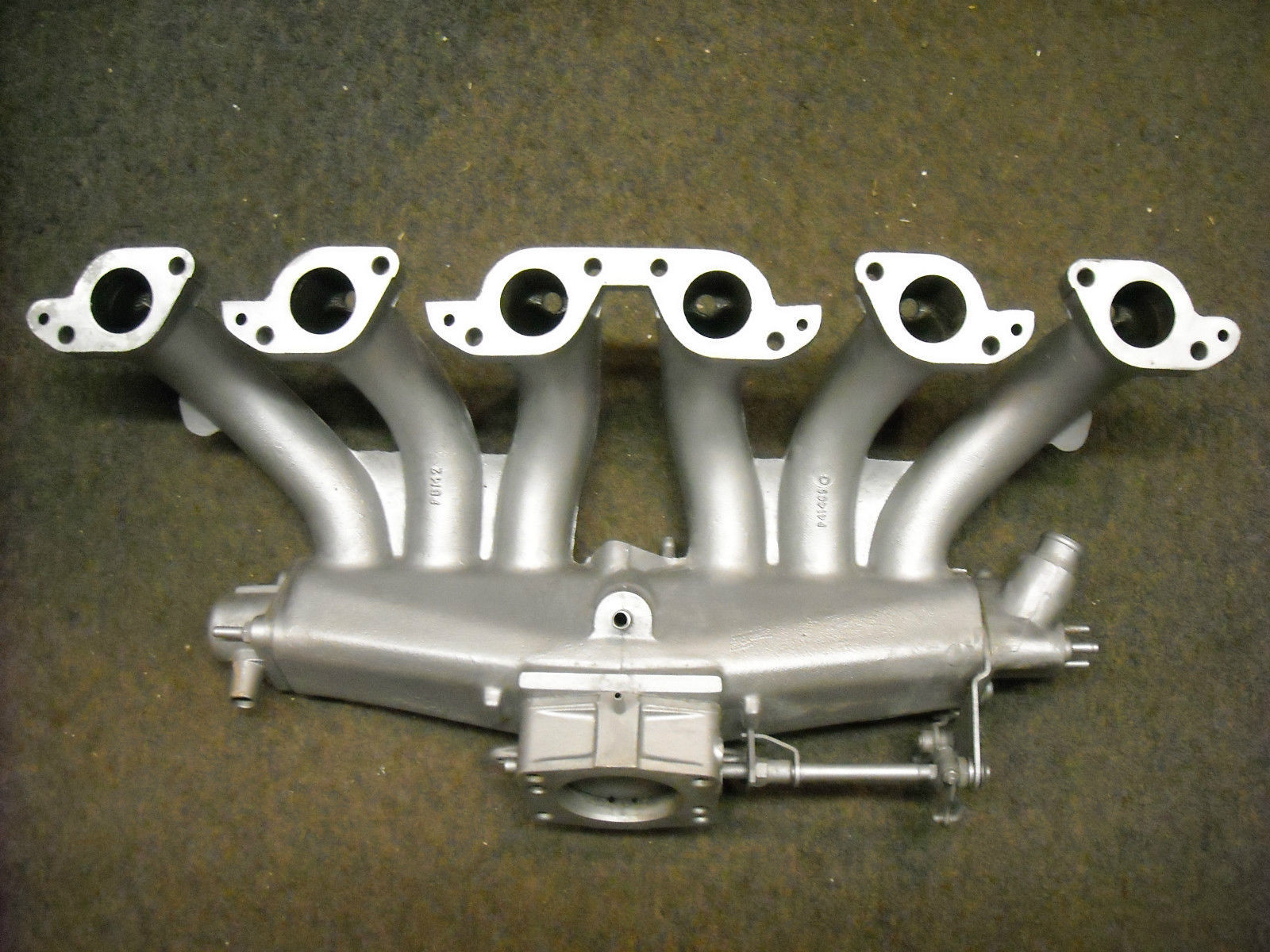 Jaguar Right Intake Manifold part PBM2 (used, fits XJS 5.3 litre V12