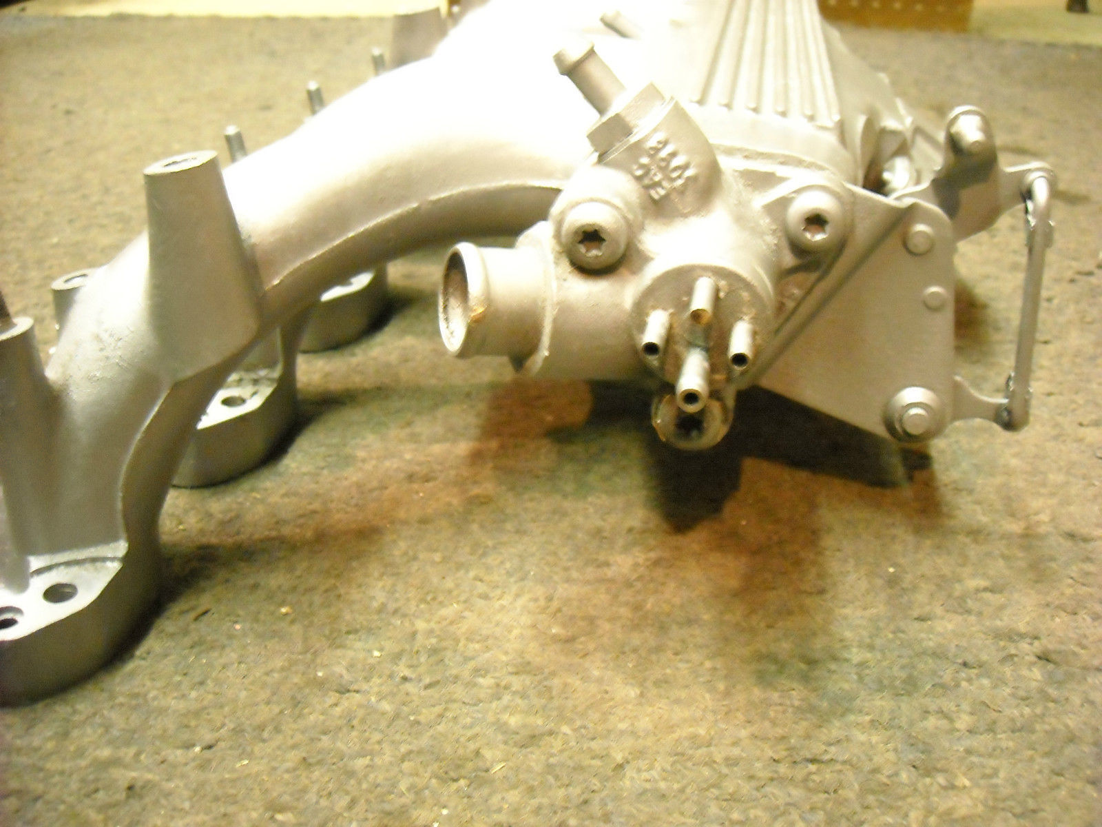 Jaguar Right Intake Manifold part PBM2 (used, fits XJS 5.3 litre V12