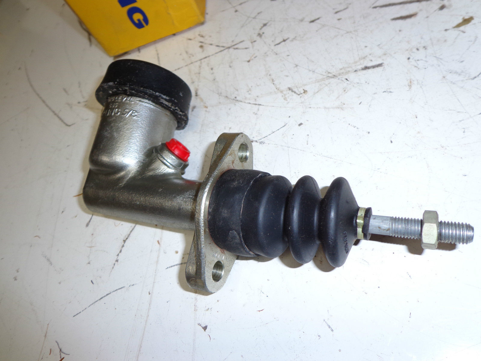 Girling Brake Master Cylinder, 3112252 W, new, NOS, Nash Metropolitan