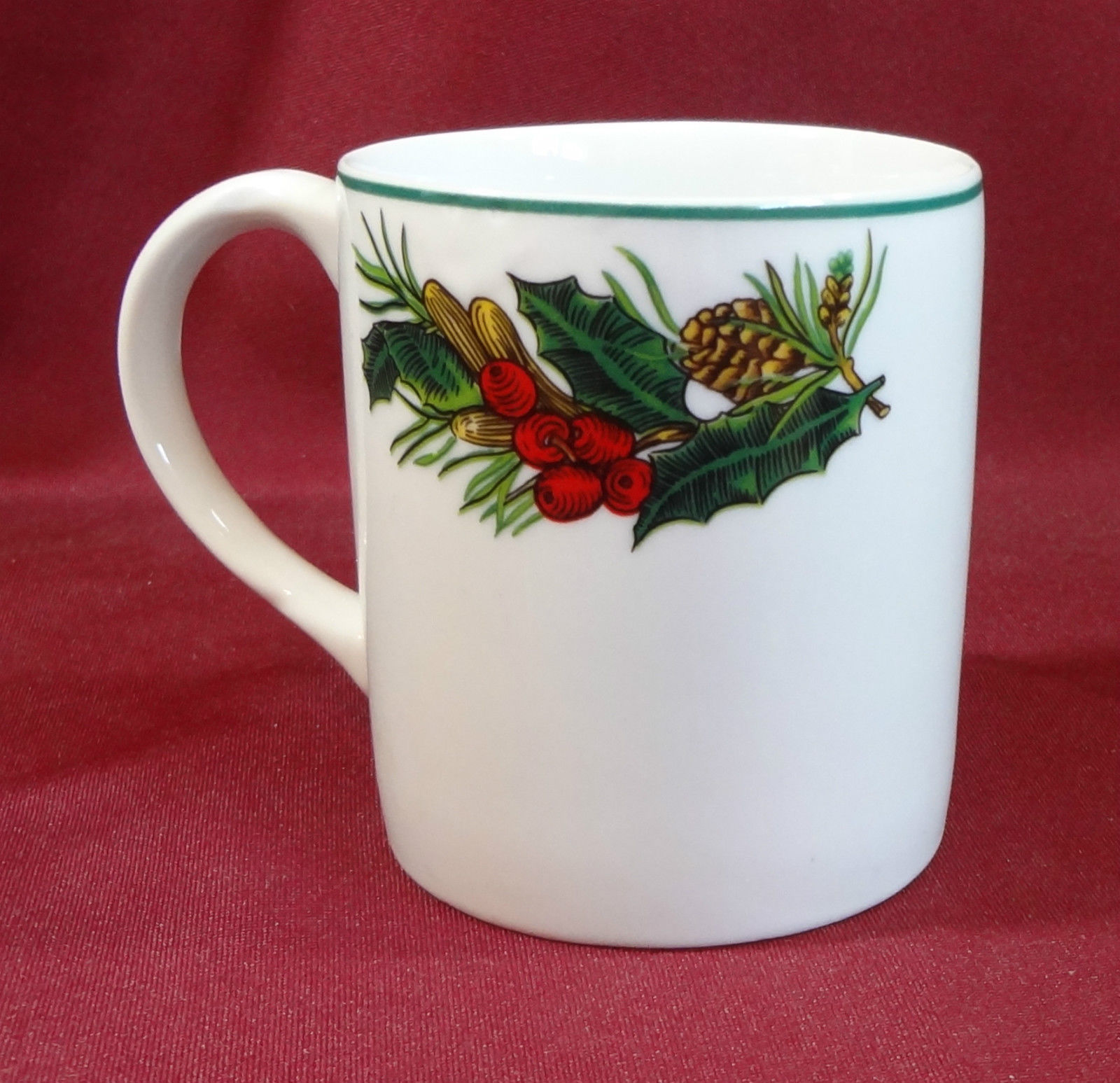 Christmas Heritage Kopin Finest Porcelain Holly Pine Cone 10 oz Coffee