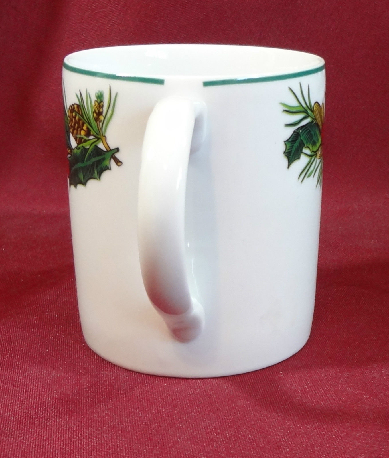 Christmas Heritage Kopin Finest Porcelain Holly Pine Cone 10 oz Coffee