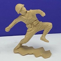 Marx toy soldier Japanese vintage ww2 wwii Pacific 1963 beige figure gre... - $14.80