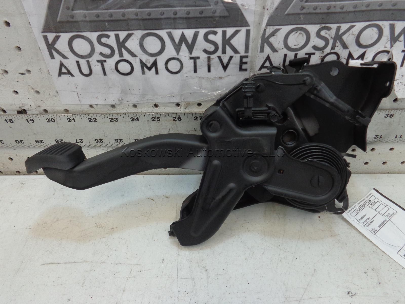 Emergency Parking Brake Pedal Assembly 1996 Dodge Caravan Voyager Town