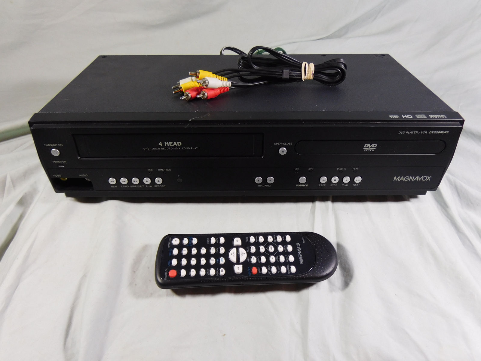 Magnavox DV220MW9 DVD Player / VHS VCR Video and 50 similar items. Dsci2640