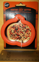 Wilton Holiday Cookie Cutter Pumpkin Halloween Decor Comfort Grip Kitchen Tool - $4.74