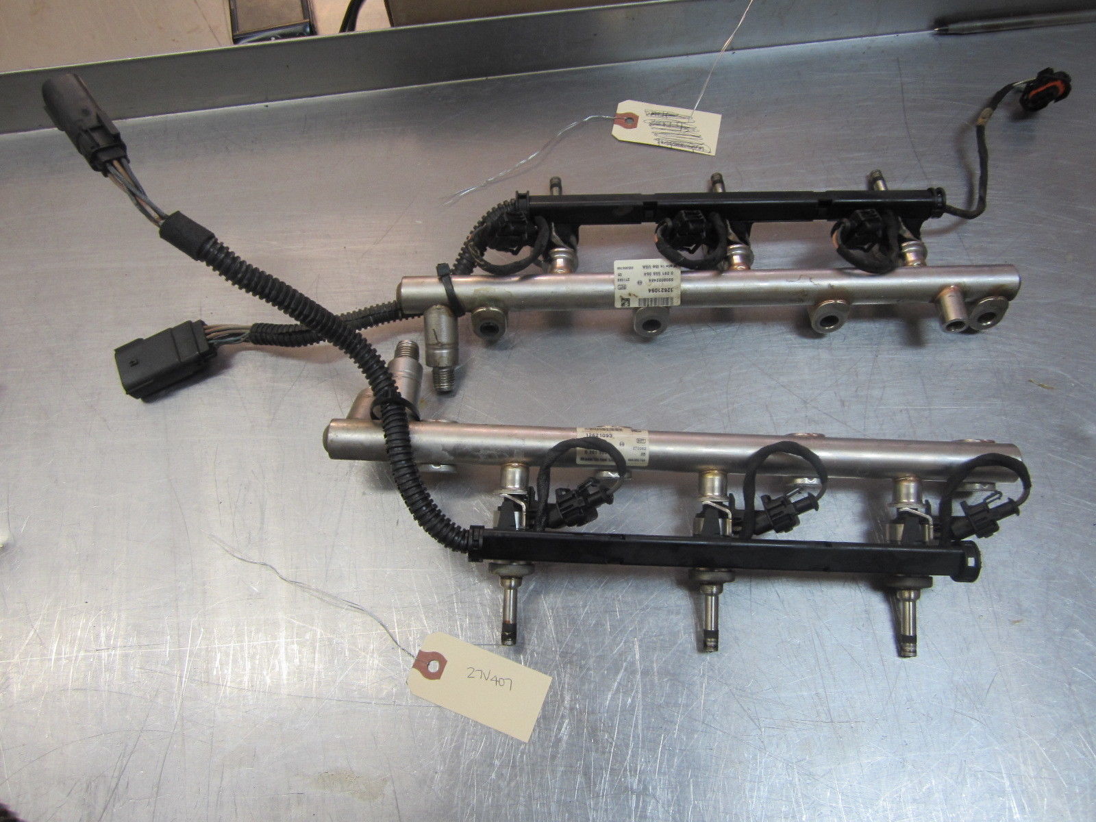 27V407 FUEL INJECTORS WITH RAIL 2009 GMC ACADIA 3.6 Fuel Injectors