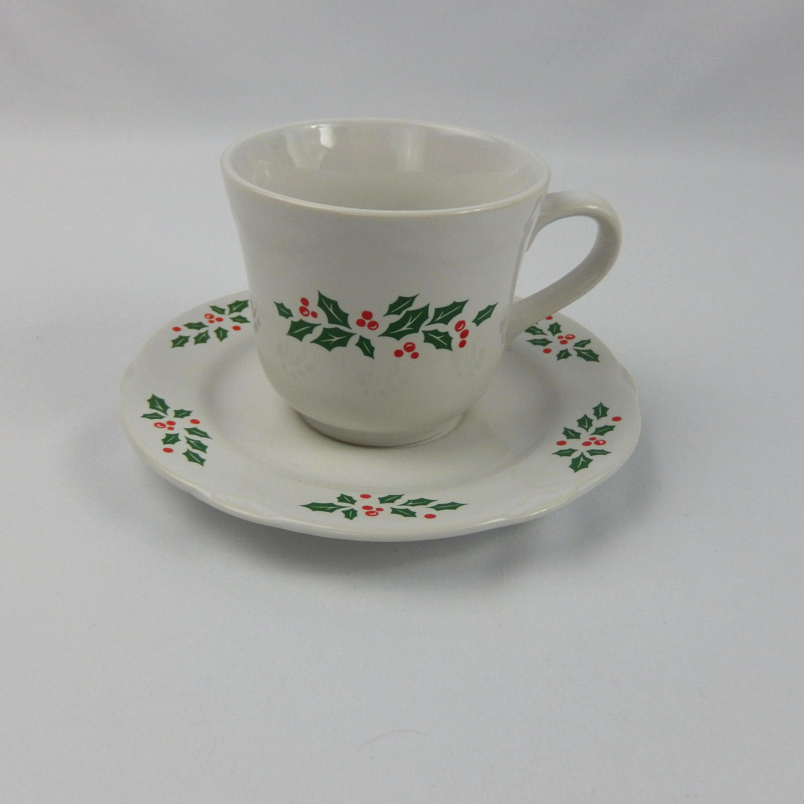CORNING DESIGNS Winter Holly Coffee Cup and Saucer Scalloped Edge Christmas - $9.89