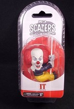 NECA Scalers figurine IT Pennywise 2.5" NEW - $9.46