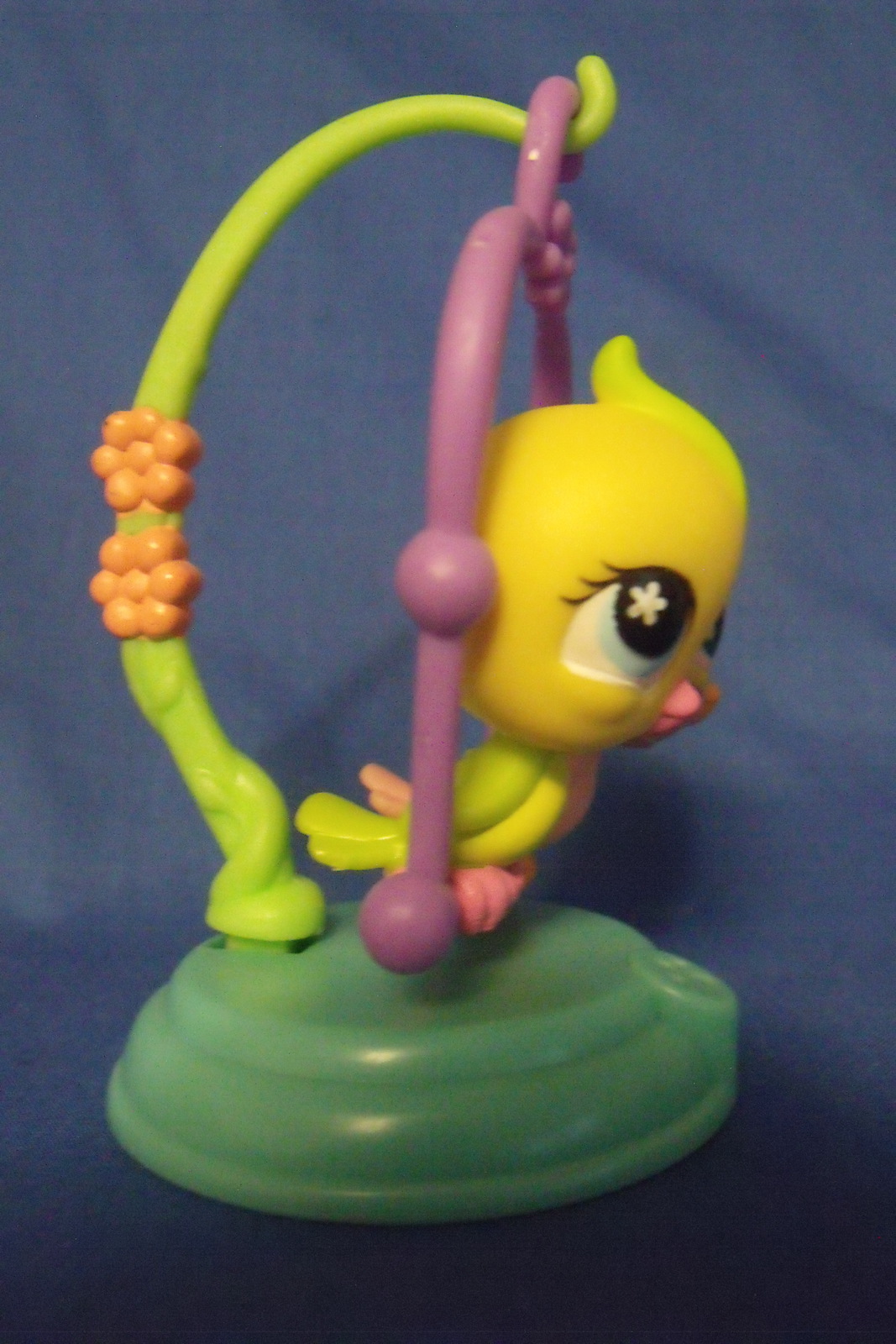 Toys Hasbro Littlest Pet Shop Yellow and Pink 2 Love Birds on Swing