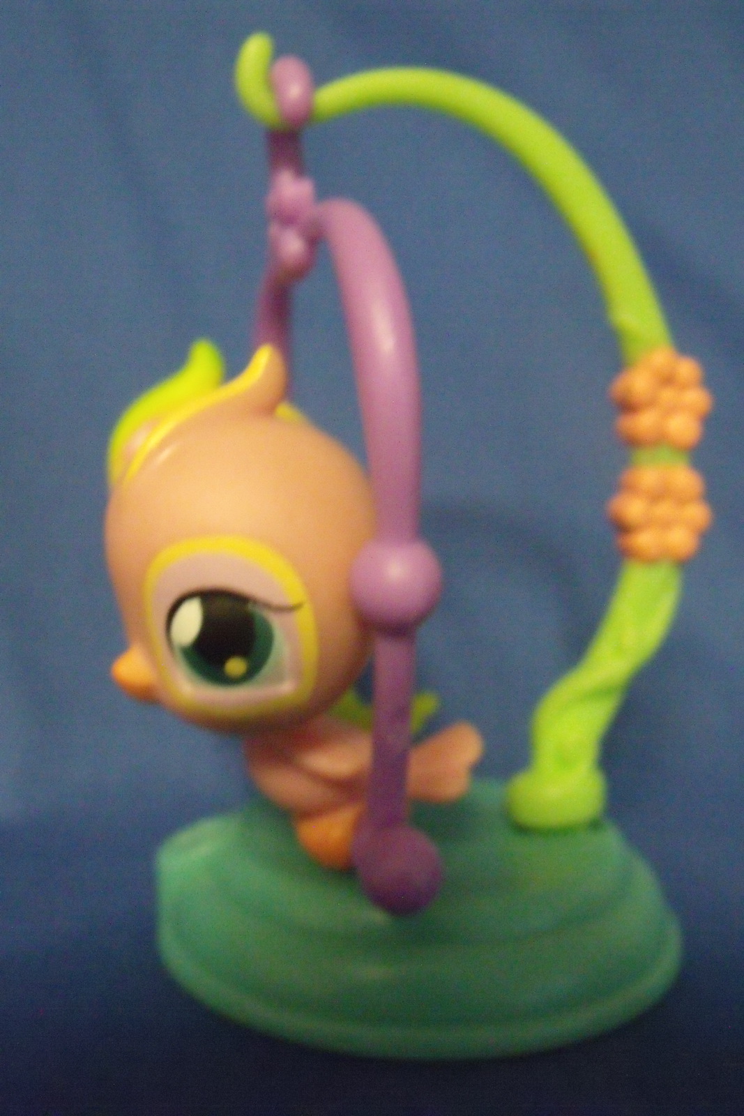 Toys Hasbro Littlest Pet Shop Yellow and Pink 2 Love Birds on Swing