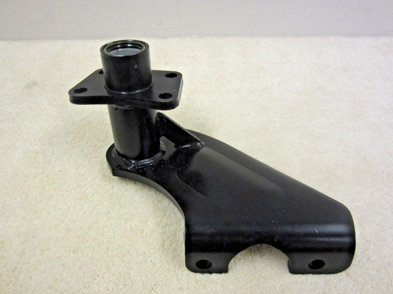 COMMERCIAL TRUCK BENDIX 974432 AIR BRAKE CHAMBER BRACKET / TUBE 698N