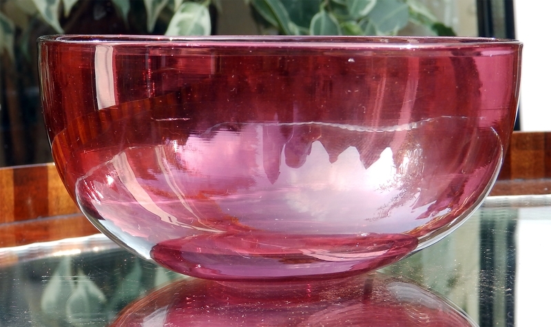 Antique Glass : A Victorian cranberry glass Bowl - Bowls