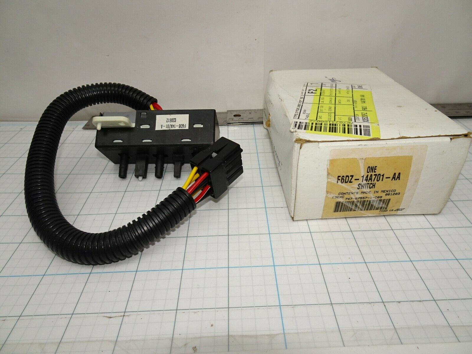 Ford F6DZ14A701AA Power Seat Switch 6 Way Left LH OEM NOS Other