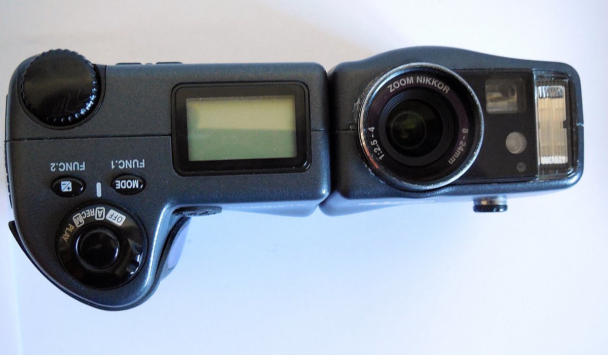 Nikon Coolpix 990, E990, 3.34MP Digital Camera, 3x Zoom Digital Cameras