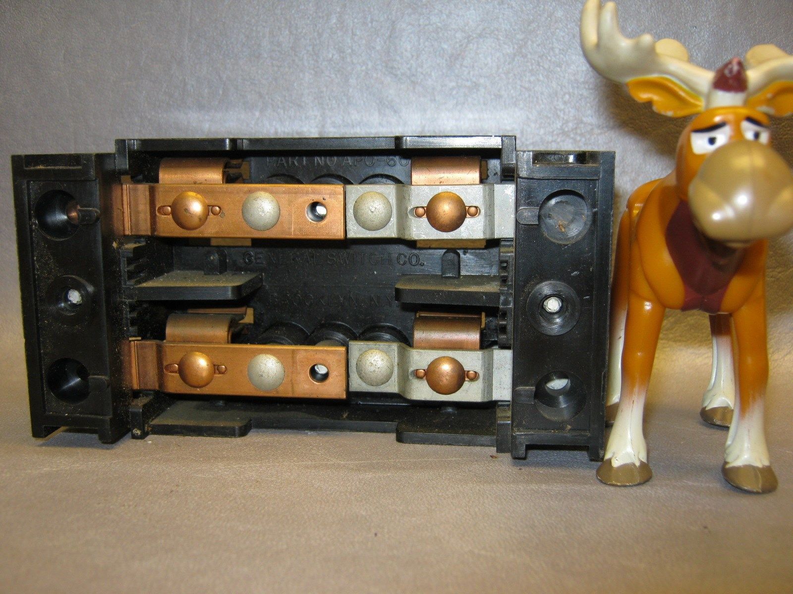 ... General Switch APO-60 Vintage Fuse Block ...