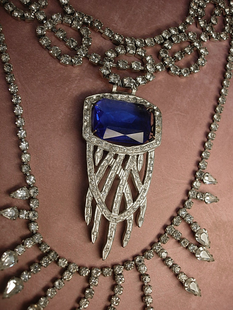 Art Deco Pendant Necklace Statement necklace dripping in rhinestones ...