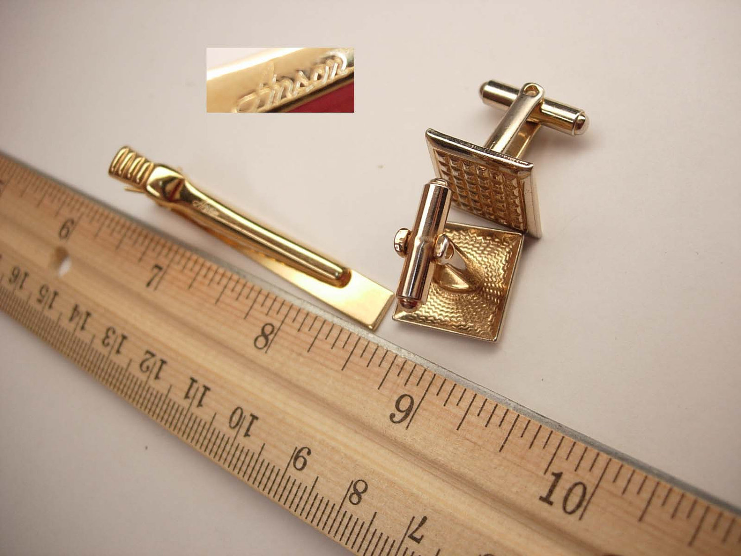 anson tie clip and cufflinks