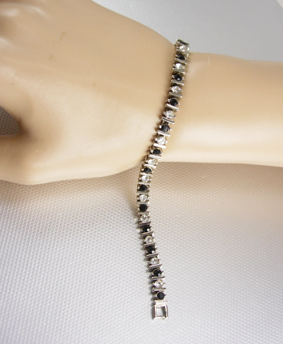 Elegant cz Tennis bracelet black and white wedding Ladies Bracelets