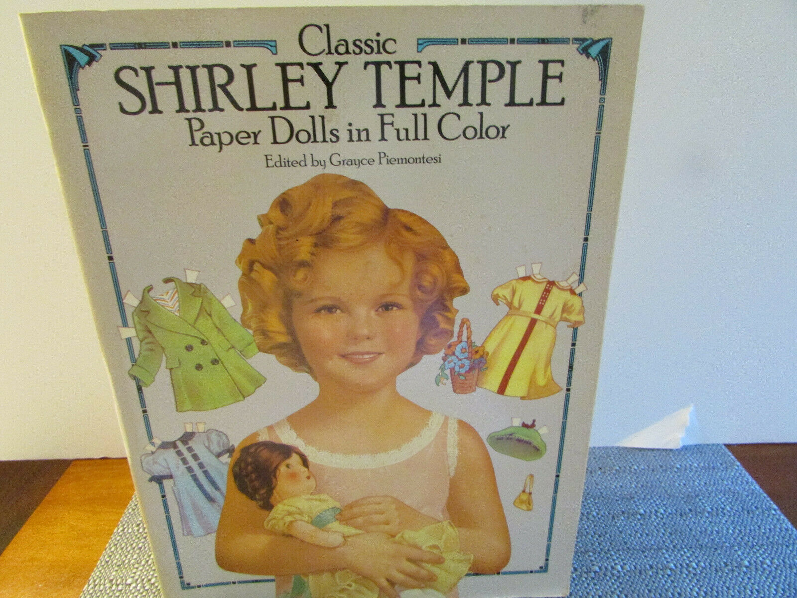 1986 CLASSIC SHIRLEY TEMPLE PAPER DOLLS CUTOUTS NEW DOVER PUBLIC. LG ...