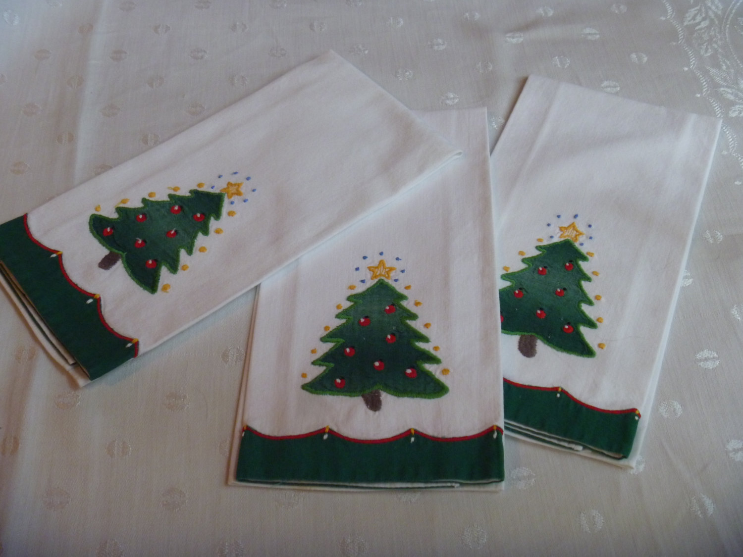 Holiday Cotton Kitchen Towels Christmas Trees Stitched Applique Crewel
