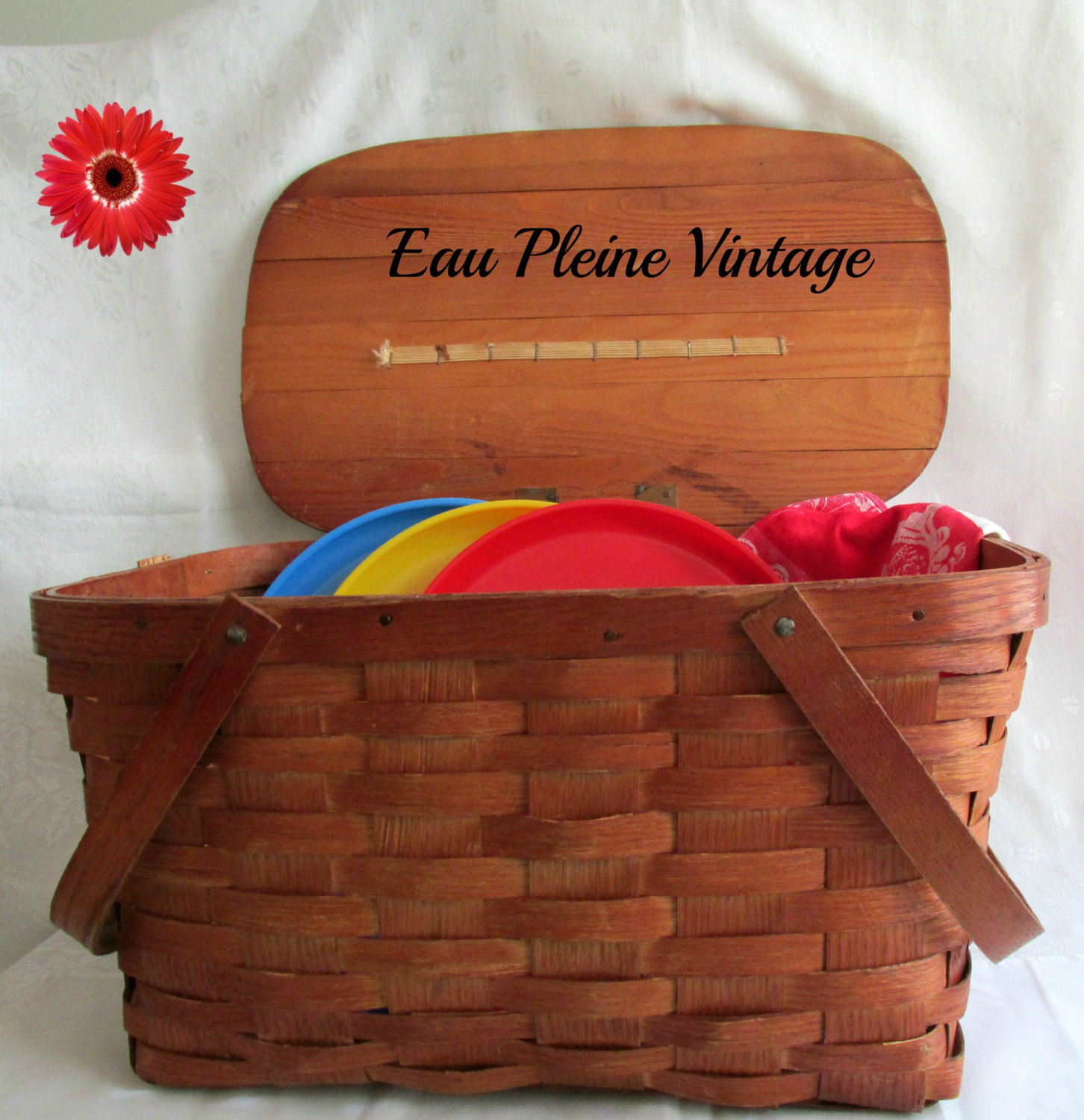 Mid Century Modern Wood Picnic Basket Plates Cups Towel Outdoor
