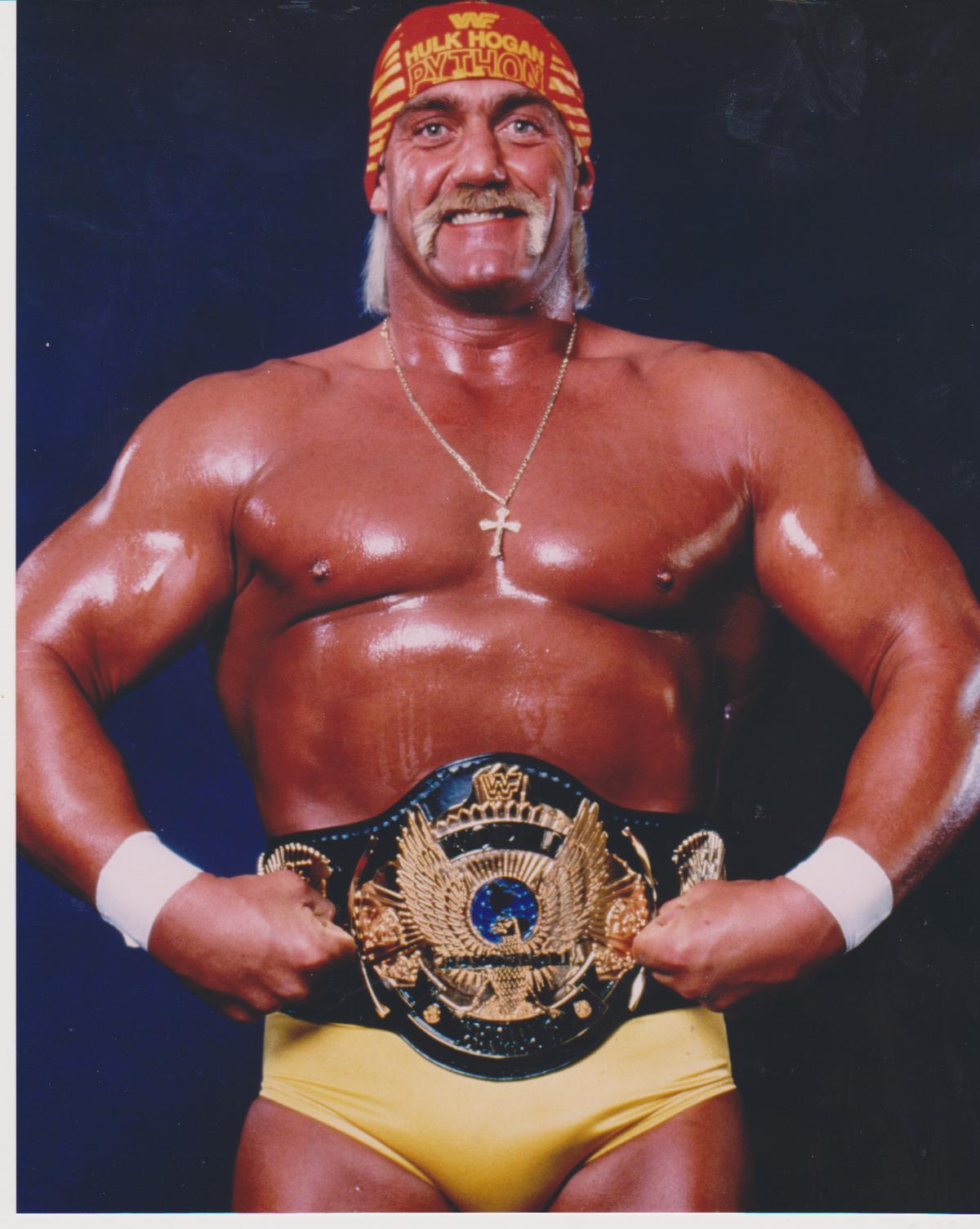 Hulk Hogan Belt Vintage 8X10 Color Wrestling Memorabilia Photo - Photos