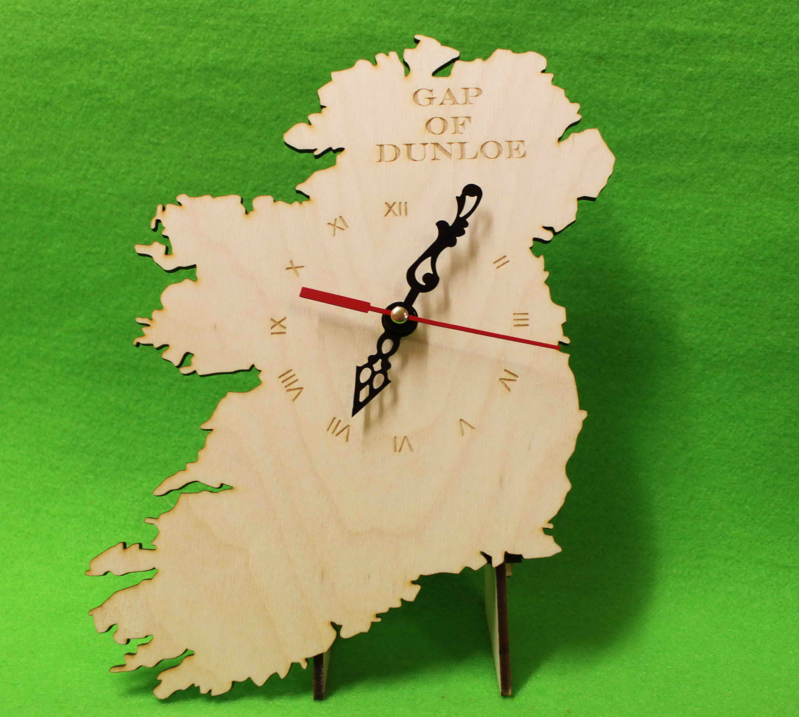 UNIQUE BESPOKE IRELAND SHAPE CLOCK IRISH MAP WOODEN COUNTRY CLOCK