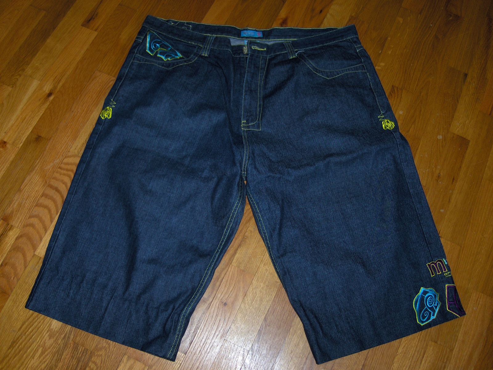 Miskeen Originals Jeans Shorts 44 Hip Hop Embroidered Europe Boarder ...