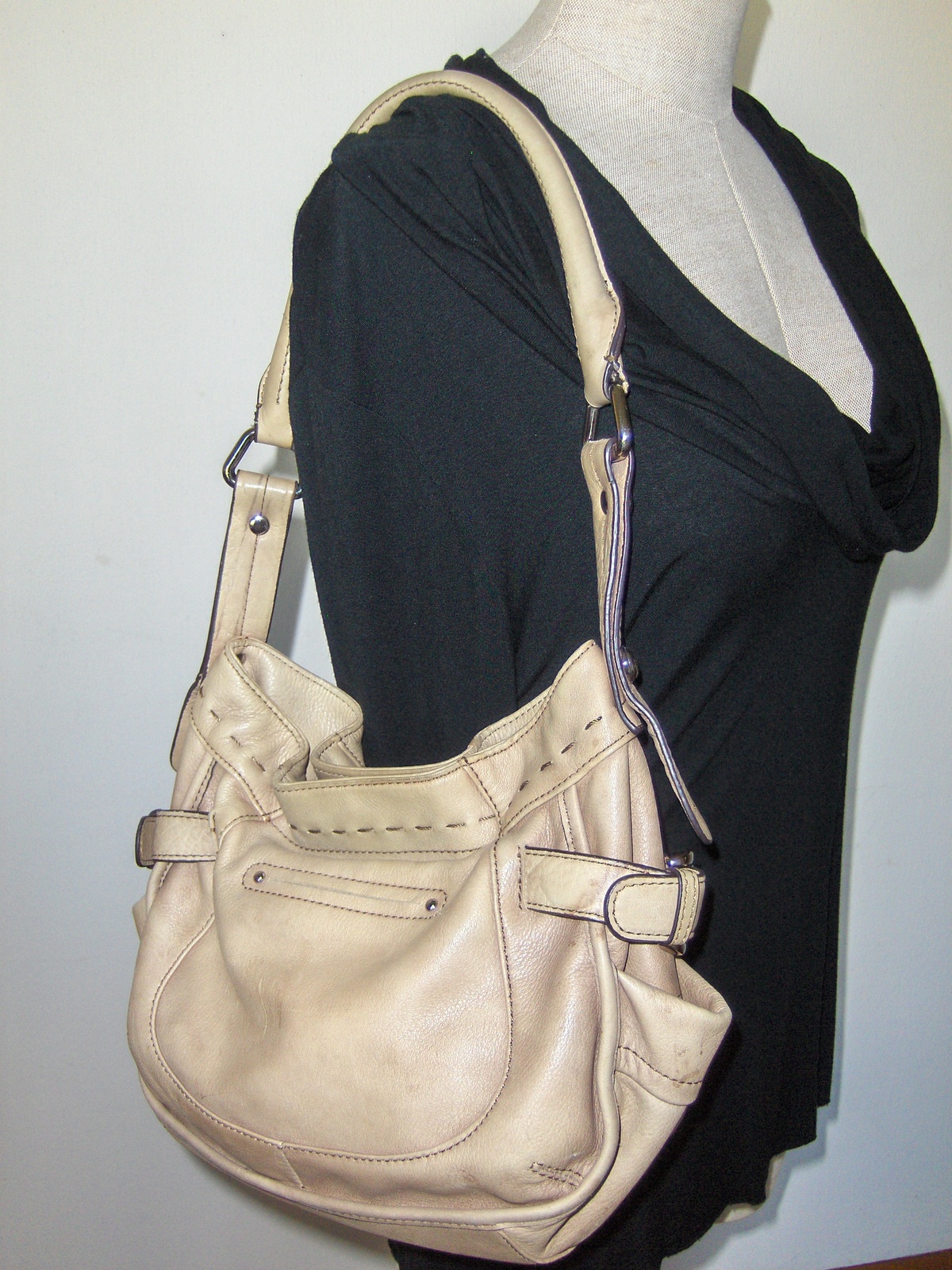 B. Makowsky Tan Shoulder Bag Pebble Grain Leather Hobo Tote Bag Purse ...