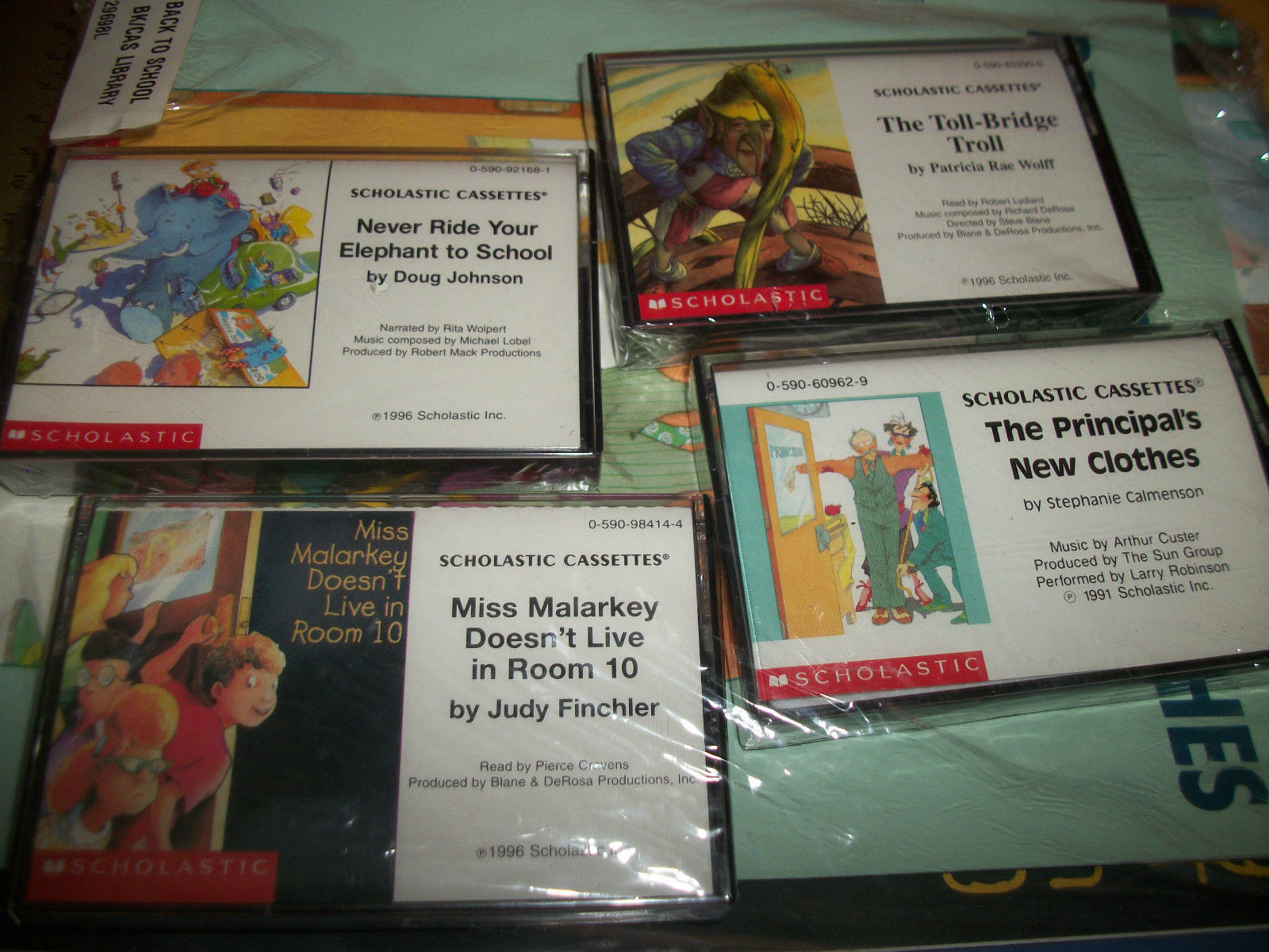 5 Scholastic Cassette Tapes-Norman Bridwell Clifford's stories-free ship 5 Scholastic Cassette Tapes-Norman Bridwell Clifford's stories-free ship