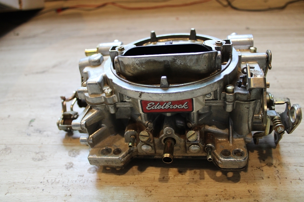 Edelbrock 500 cfm, Carburetor, electric choke, 1404 Carburetors