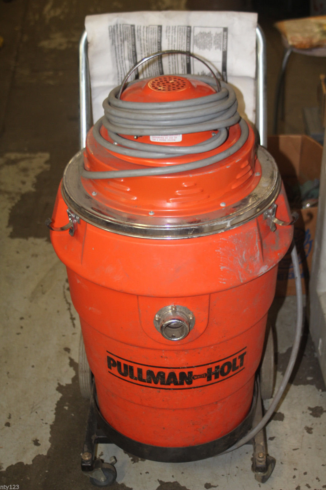 PULLMAN WHITE HOLT HEAVY DUTY 2 HP VACUUM SYSTEM - Industrial Wet & Dry ...