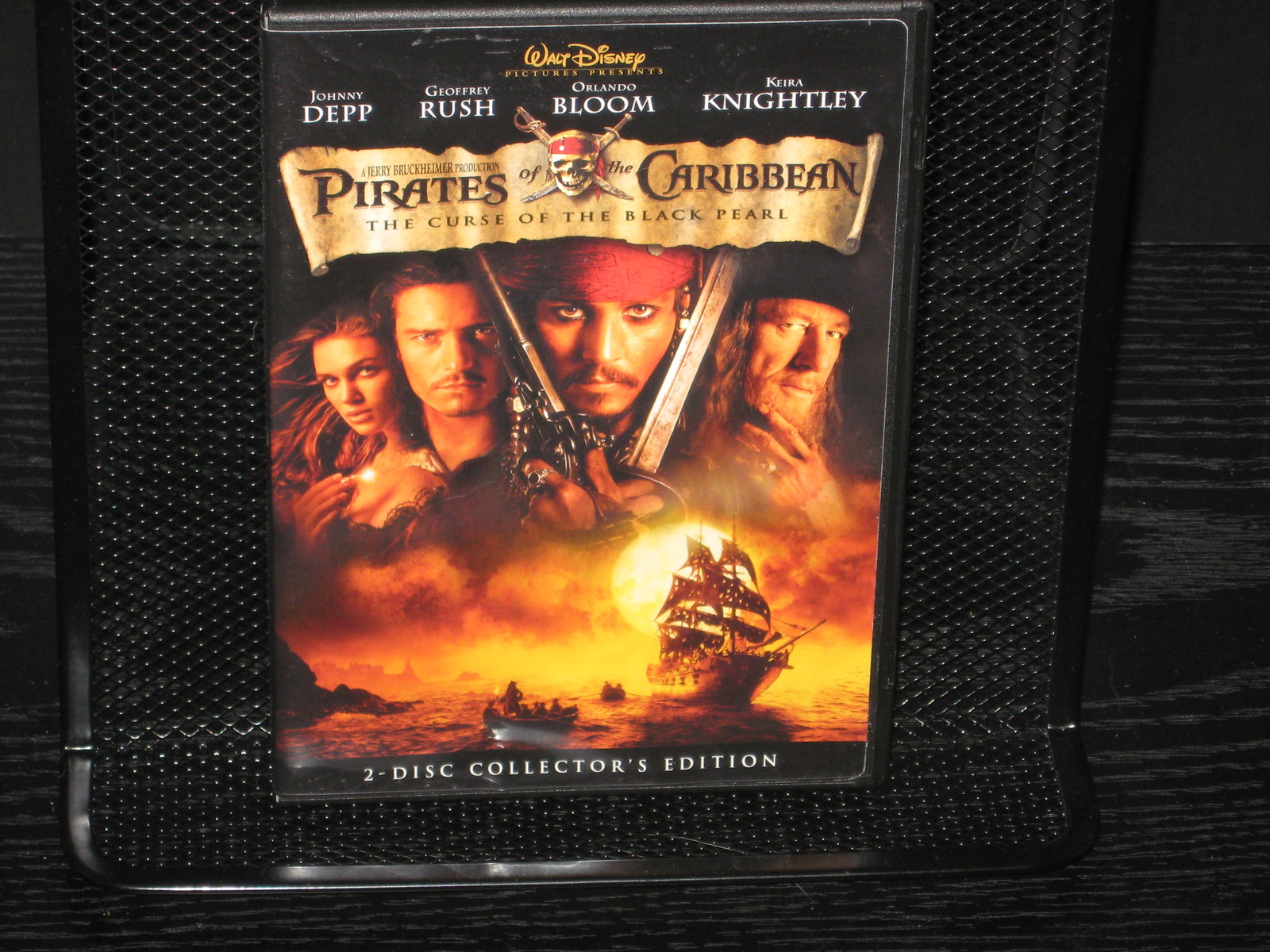 PIRATES OF THE CARIBBEAN DVD DISNEY 2003 2 DISC SET - DVD, HD DVD & Blu-ray