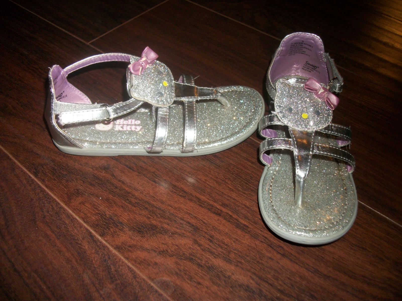 Preowned Toddler Girls Hello Kitty Silver Sparkly Sandals Size 10