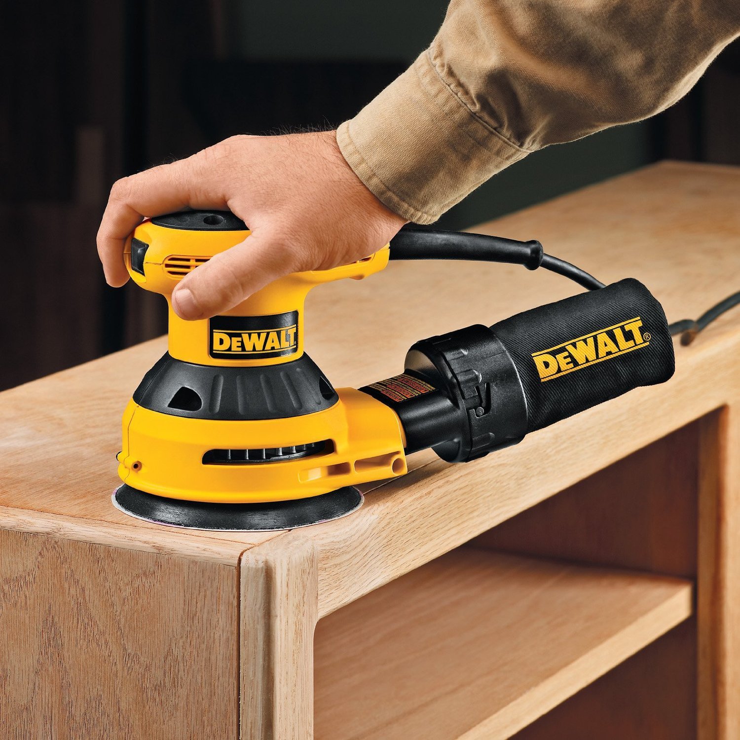 DEWALT D26451 3Amp 5Inch RandomOrbit Sander with Cloth Dust Bag Sanders