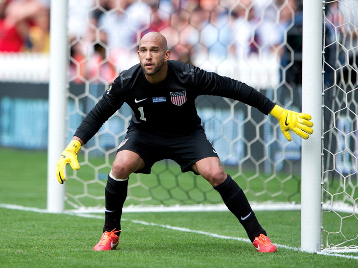 Tim Howard Goalkeeper Stance Post USA Soccer Football 32x24 Wall Print