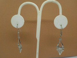 Chandalier Dangle Earrings Fish Hook Silver Colored Womens Fashion Jewelry Used - $19.99